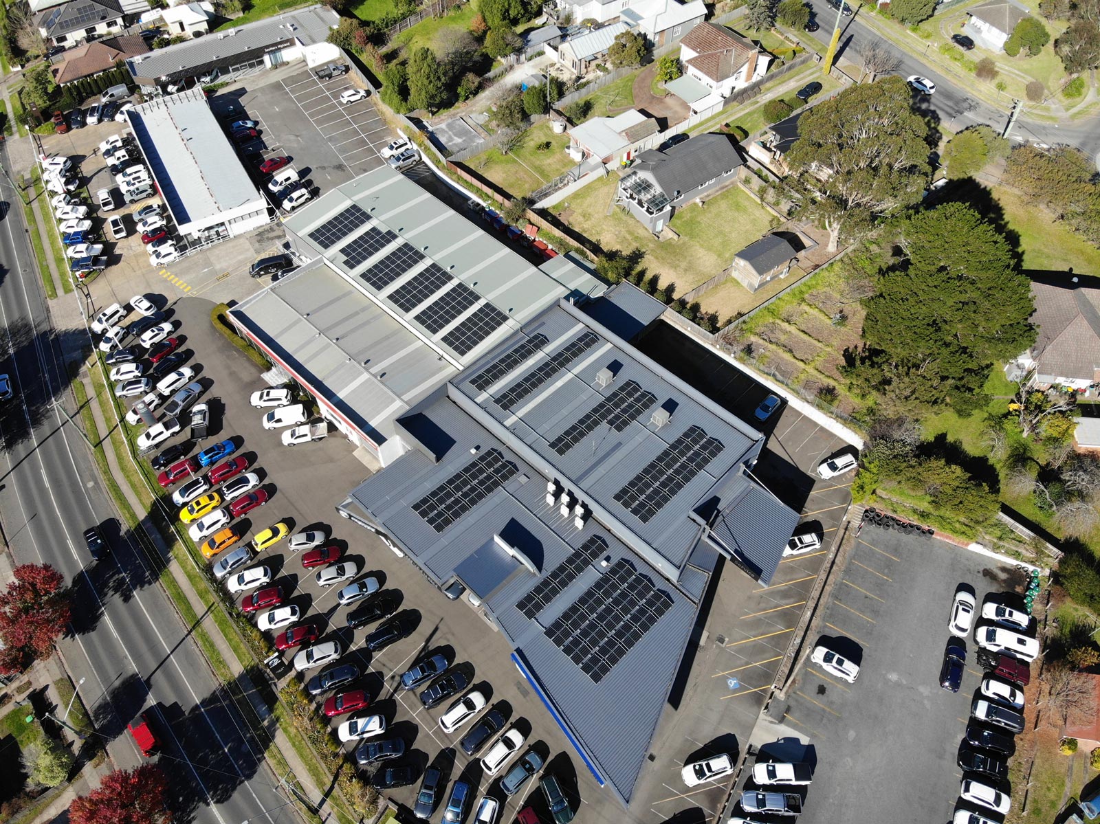 A Commercial solar panel installed by Lenergy